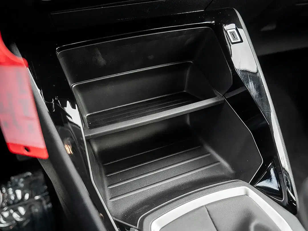 Peugeot 208 - Thumbnail 15