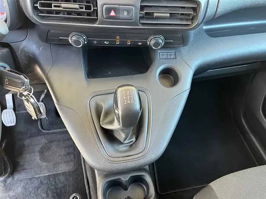 Opel Combo - Thumbnail 13