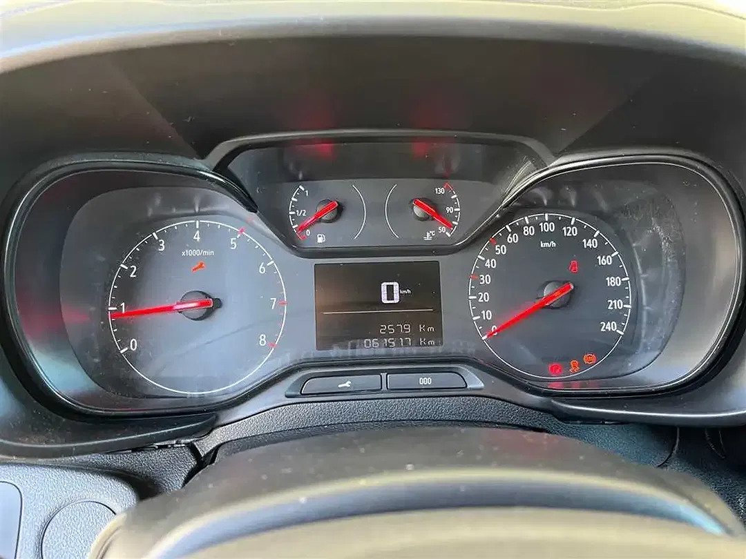 Opel Combo - Thumbnail 9