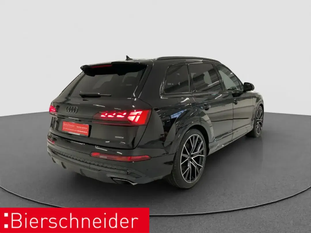 Audi Q7 - Thumbnail 6