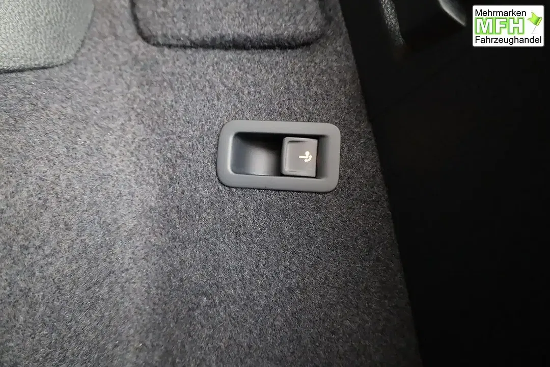 Skoda Karoq - Thumbnail 13