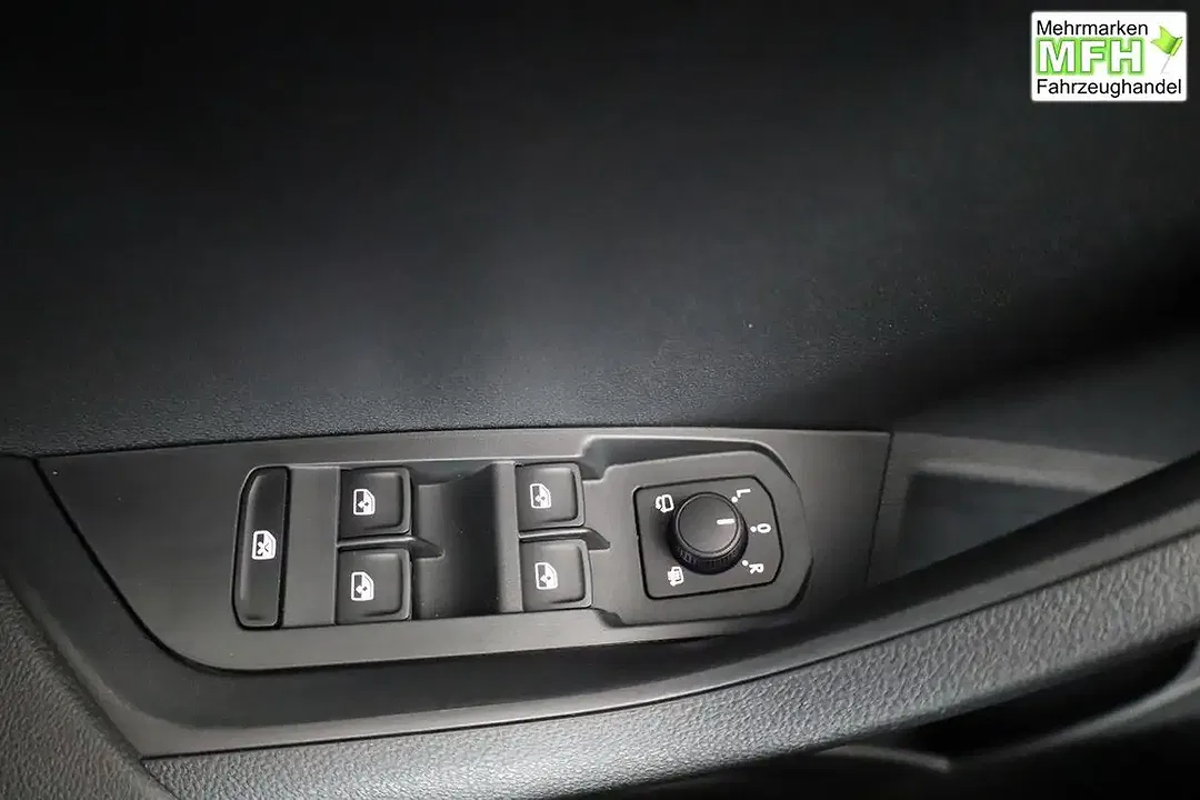Skoda Karoq - Thumbnail 7