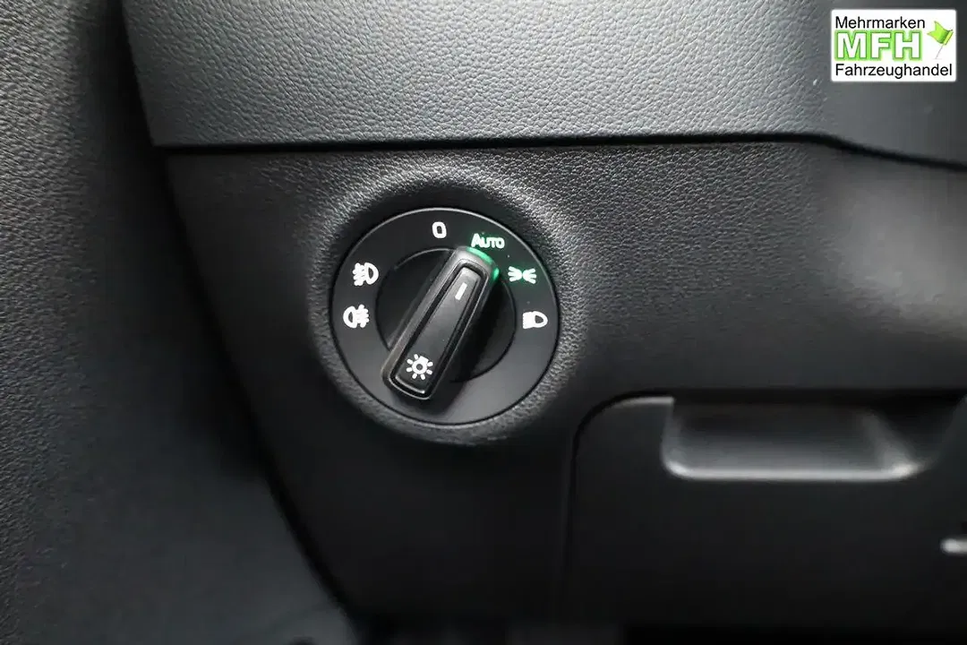 Skoda Karoq - Thumbnail 8