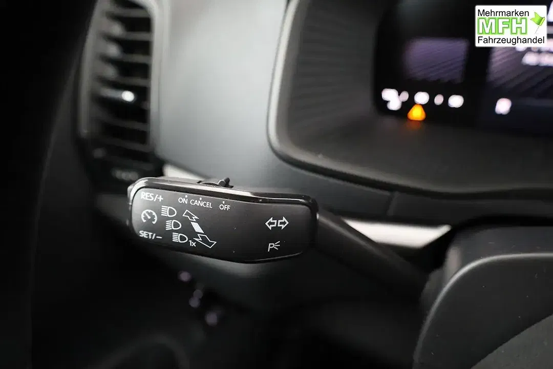 Skoda Karoq - Thumbnail 9