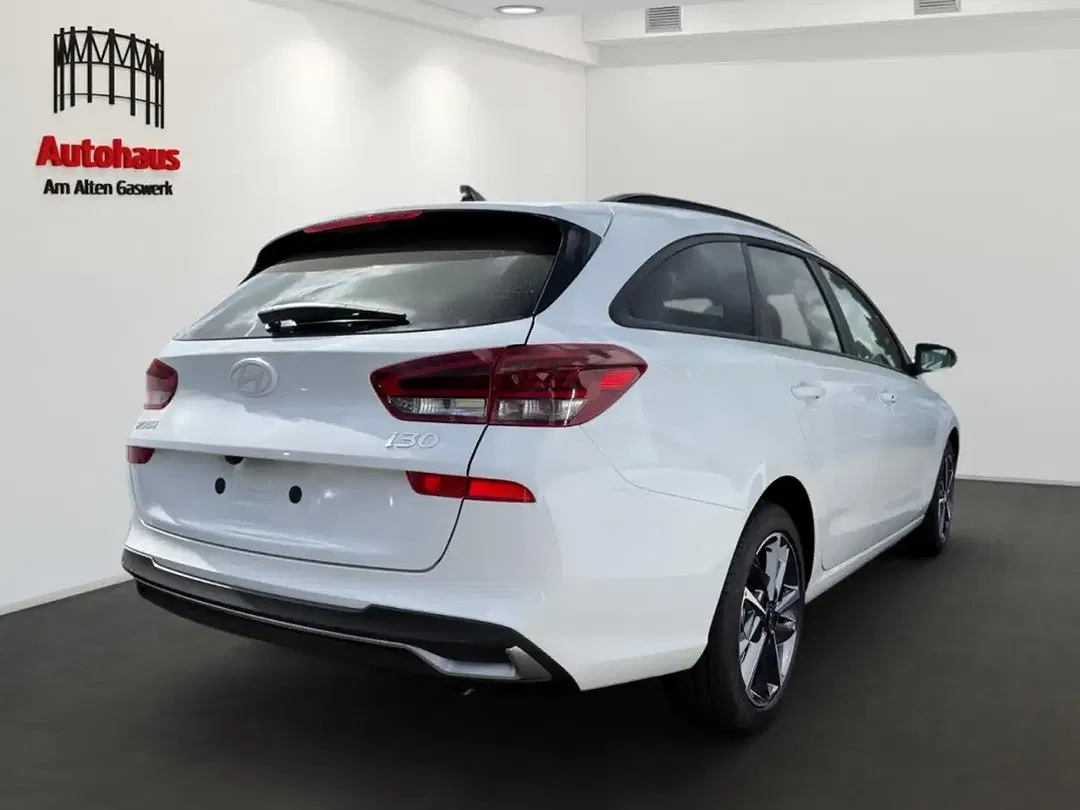 Hyundai i30 - Thumbnail 3