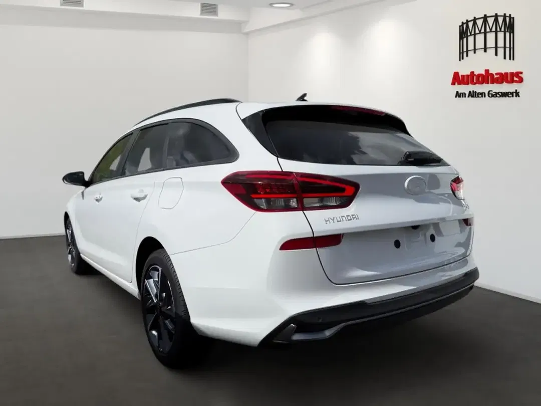 Hyundai i30 - Thumbnail 4