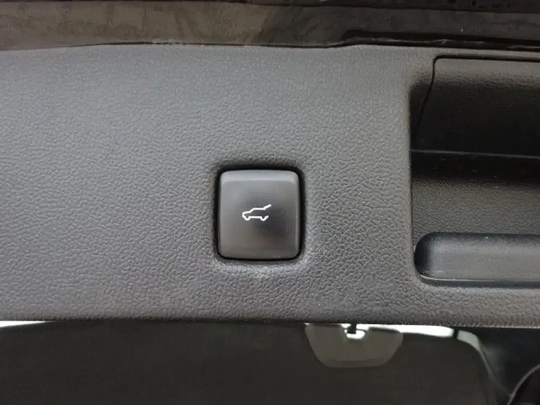 Ford Kuga - Thumbnail 10