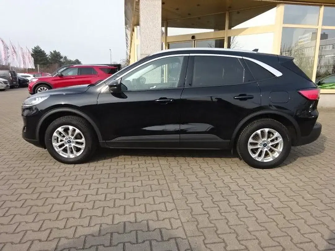 Ford Kuga - Thumbnail 2