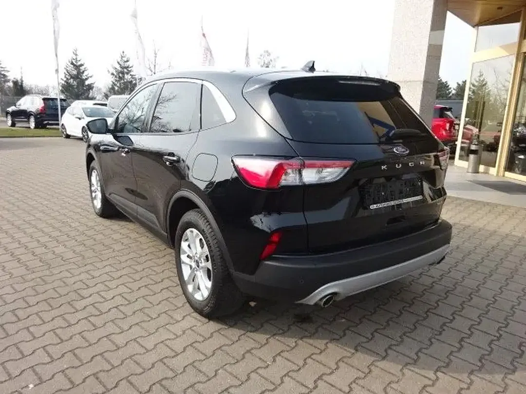 Ford Kuga - Thumbnail 3