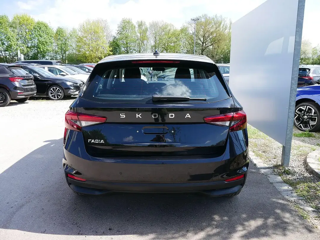 Skoda Fabia - Thumbnail 3