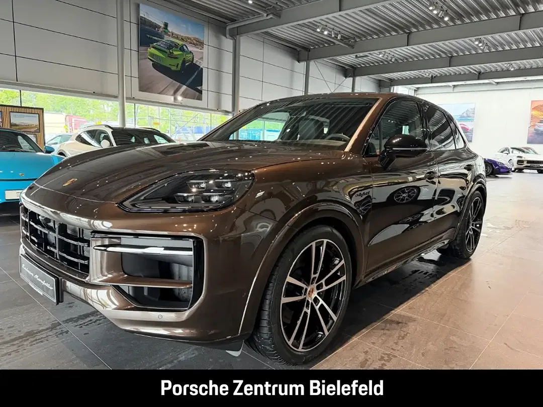 Porsche Cayenne - Thumbnail 1