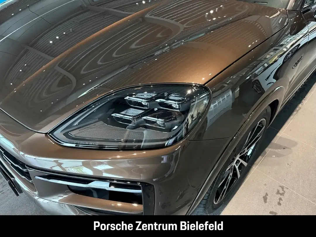Porsche Cayenne - Thumbnail 10