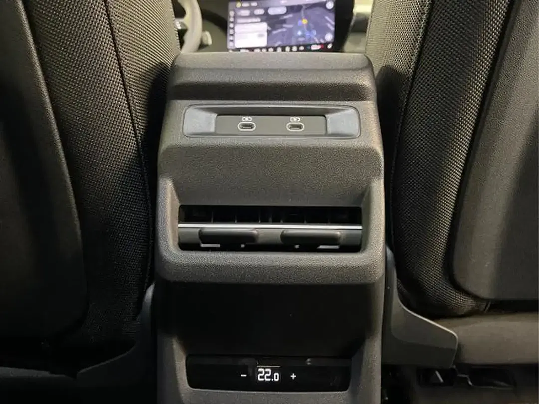 Audi Q3 - Thumbnail 15