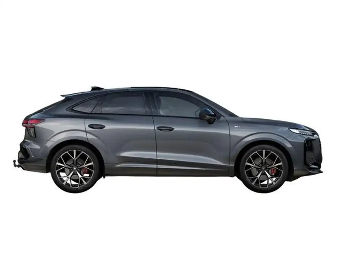 Audi Q3 - Thumbnail 3