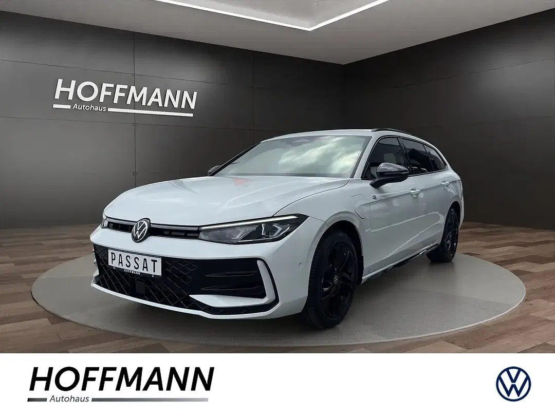 Volkswagen Passat Variant - Thumbnail 1