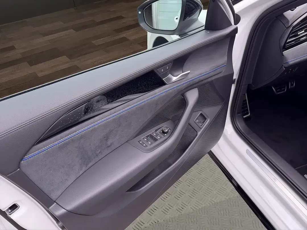 Volkswagen Passat Variant - Thumbnail 12