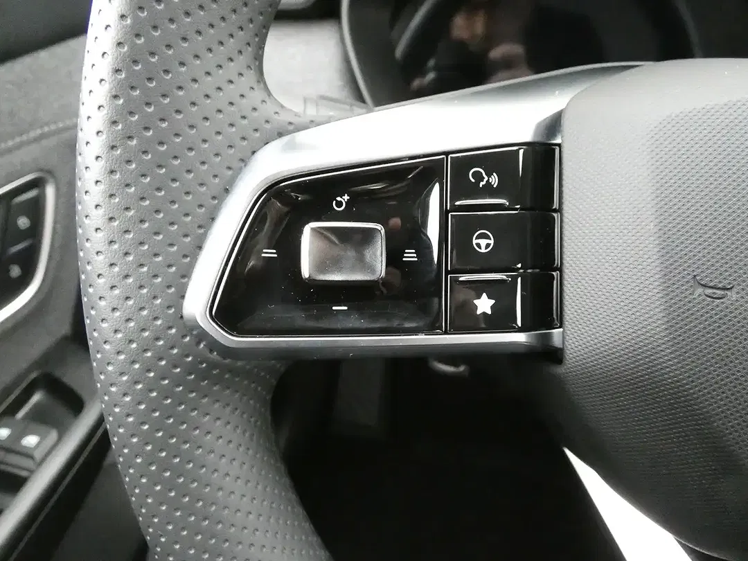MG ZS - Thumbnail 18