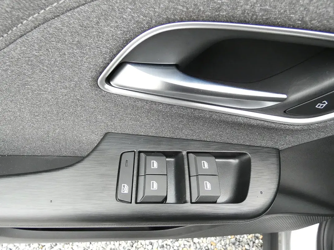MG ZS - Thumbnail 22