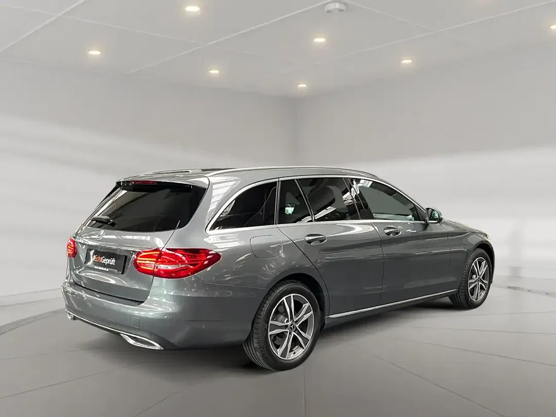 Mercedes-Benz C 300 - Thumbnail 2