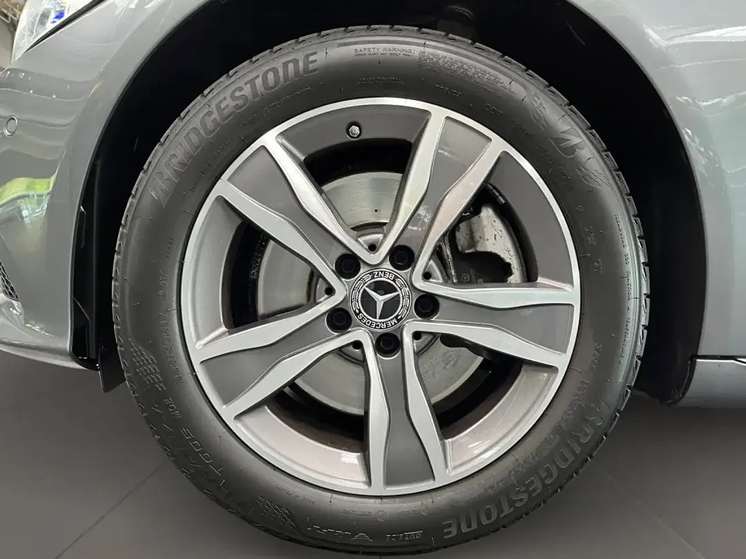 Mercedes-Benz C 300 - Thumbnail 8
