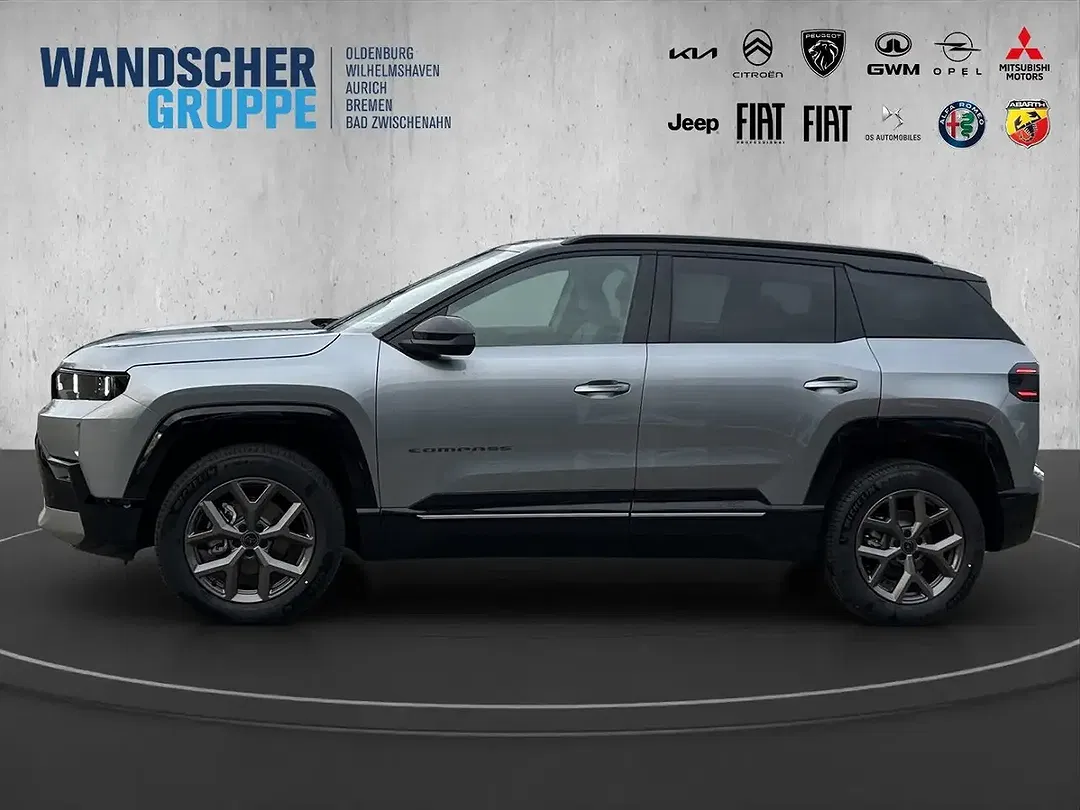 Jeep Compass - Thumbnail 2