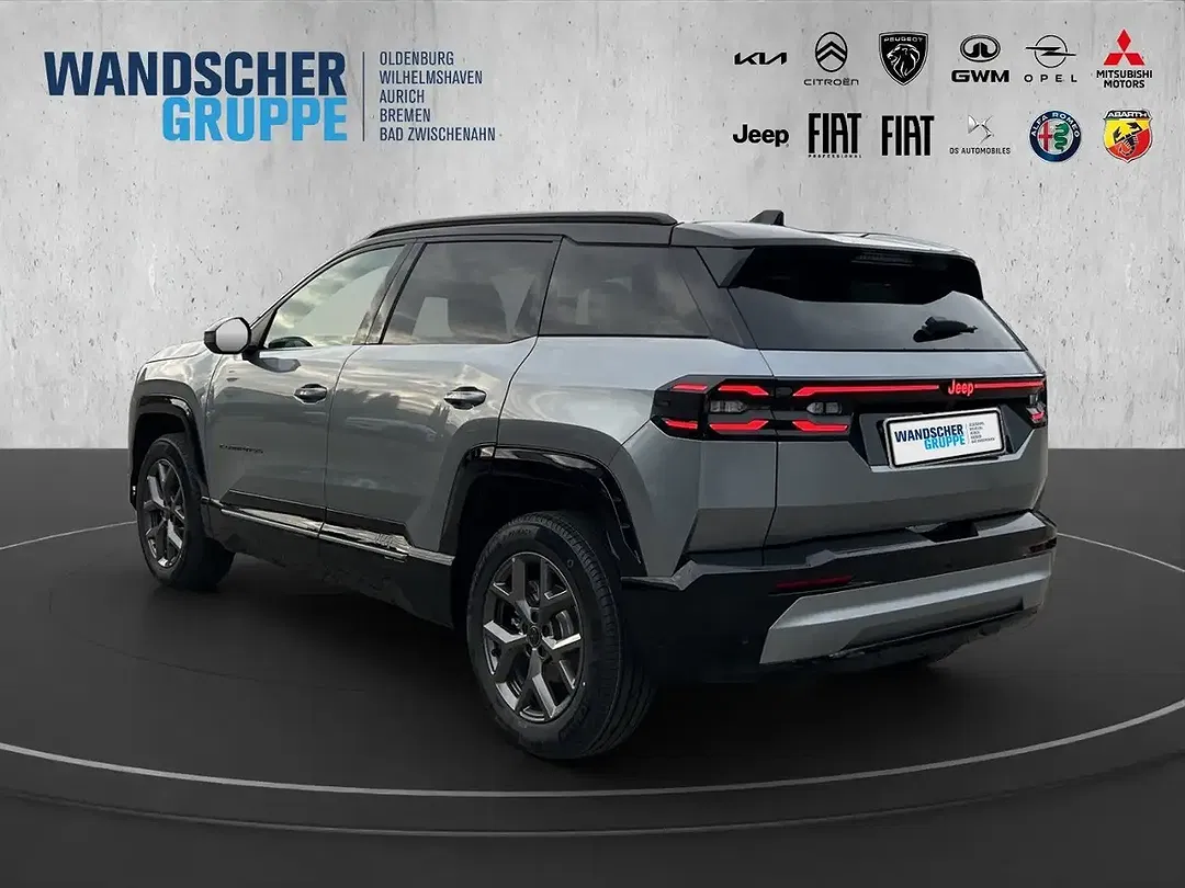 Jeep Compass - Thumbnail 3
