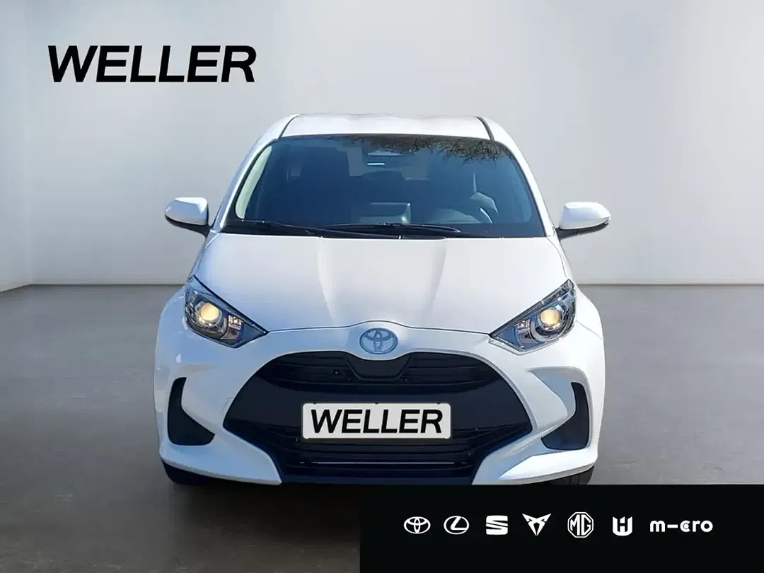 Toyota Yaris - Thumbnail 3