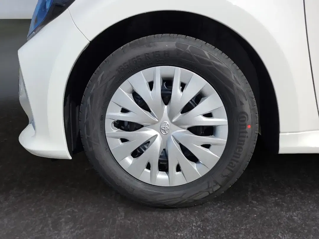 Toyota Yaris - Thumbnail 4