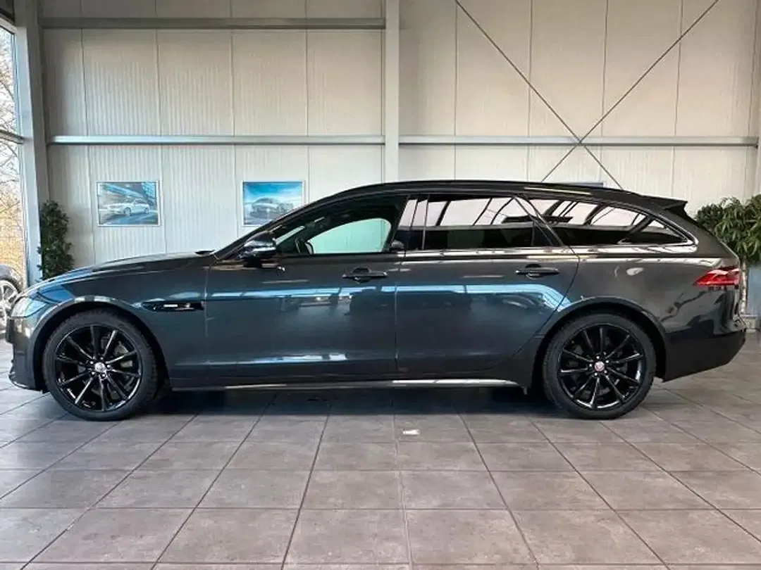 Jaguar XF - Thumbnail 2
