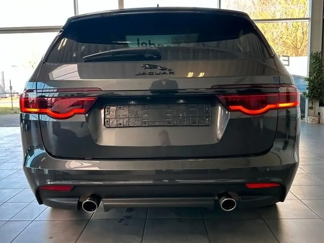 Jaguar XF - Thumbnail 7