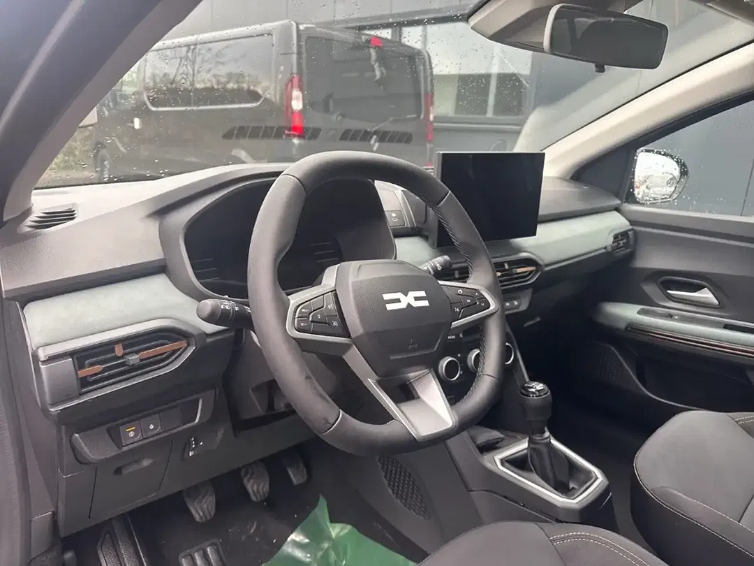 Dacia Sandero - Thumbnail 10