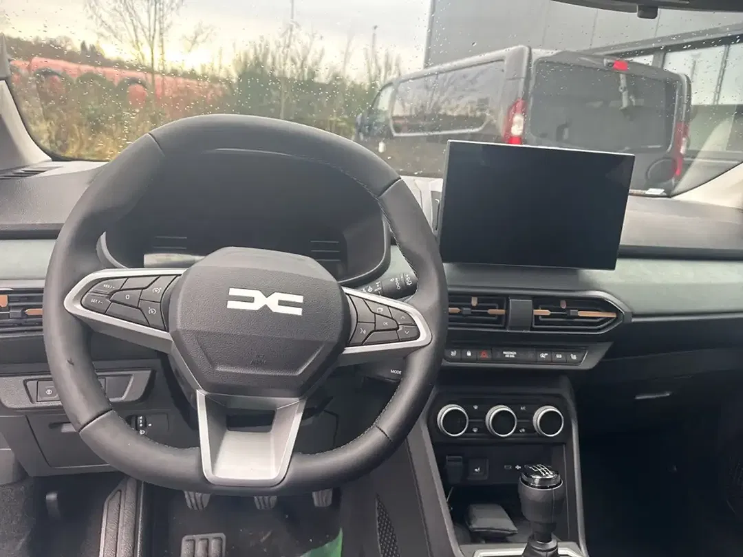 Dacia Sandero - Thumbnail 14