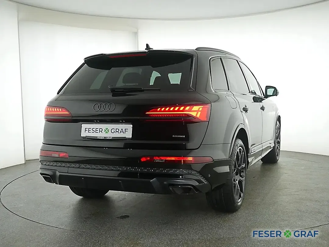 Audi Q7 - Thumbnail 2