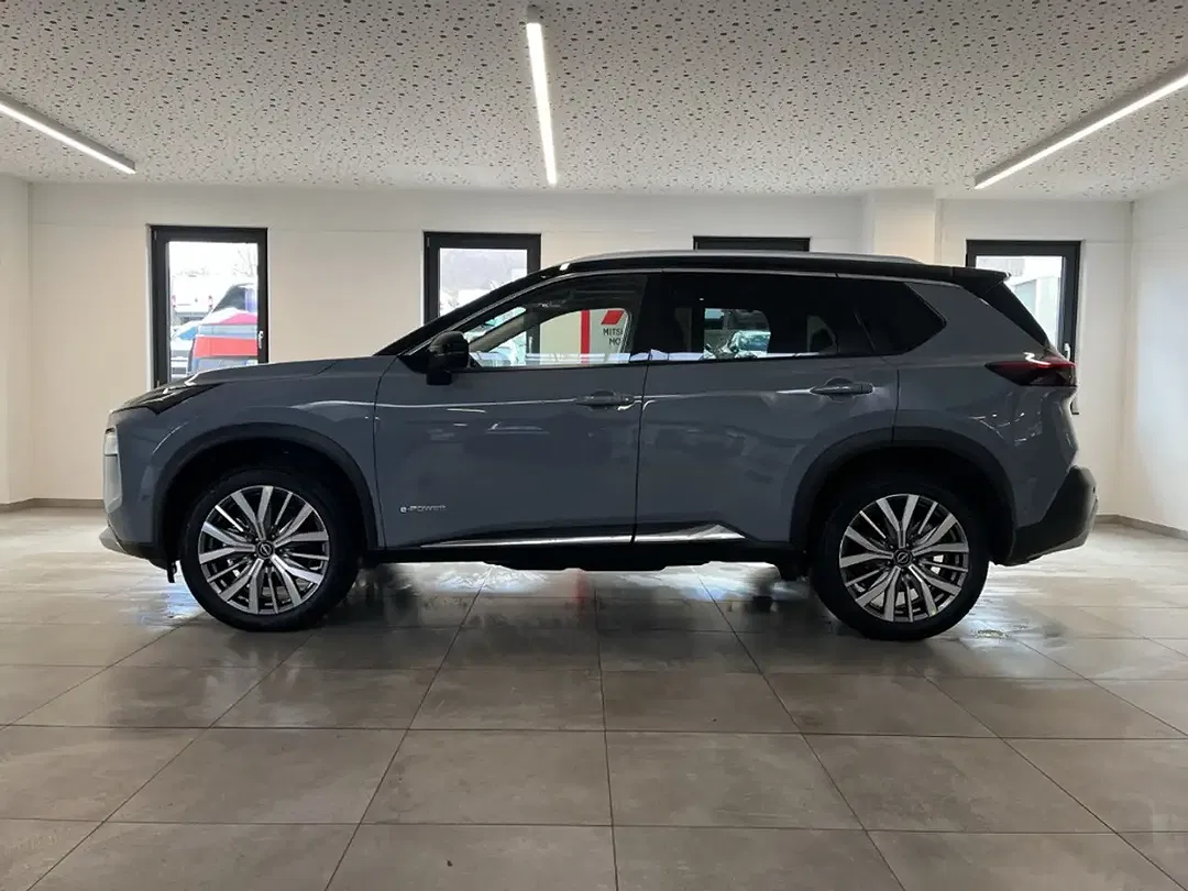 Nissan X-Trail - Thumbnail 2