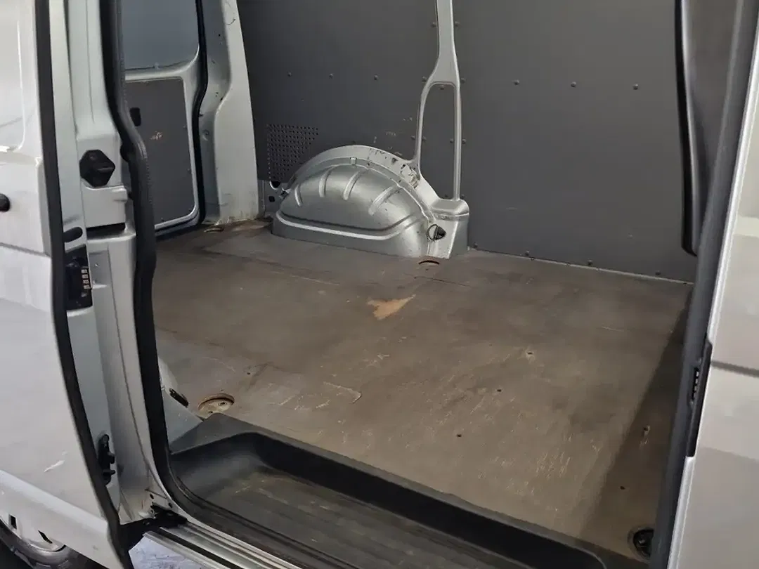 Volkswagen Transporter - Thumbnail 13