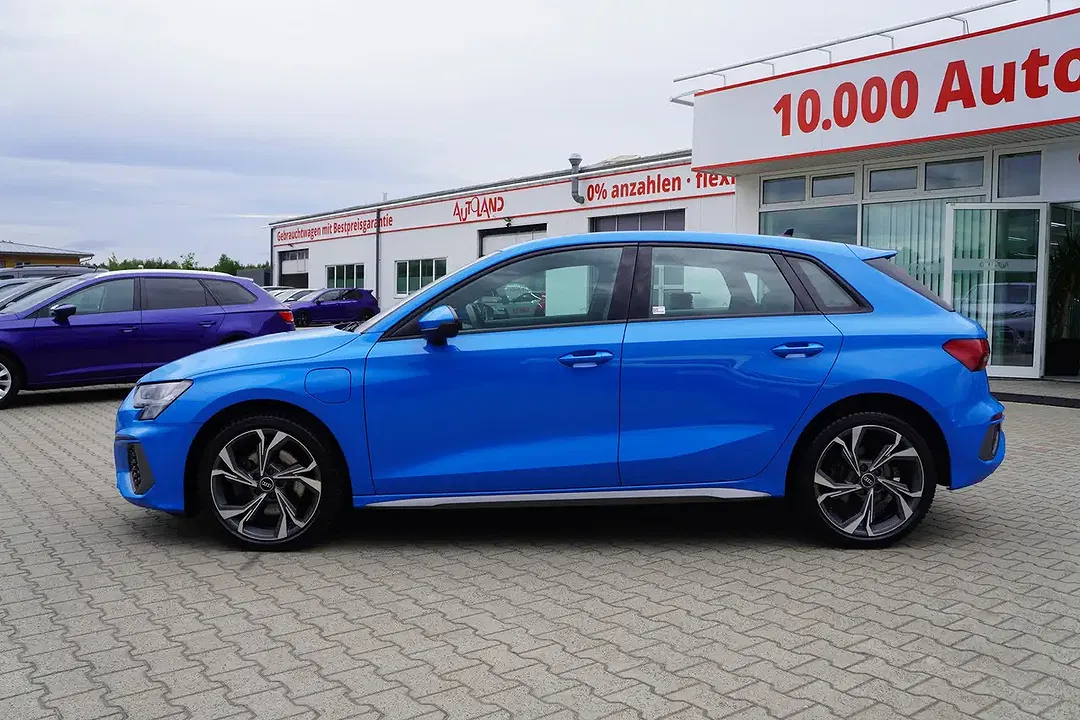 Audi A3 - Thumbnail 2