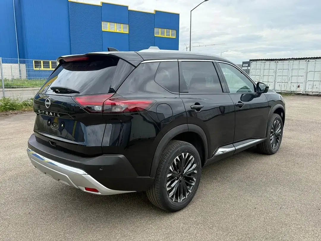 Nissan X-Trail - Thumbnail 3