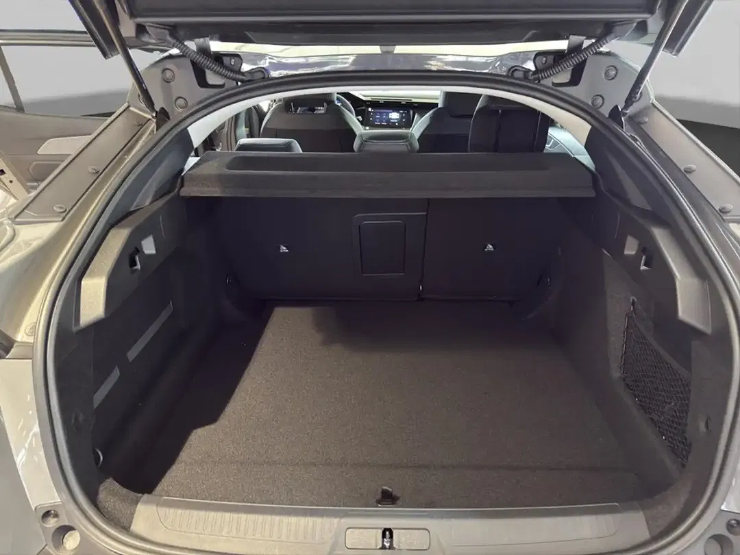 Peugeot 408 - Thumbnail 15