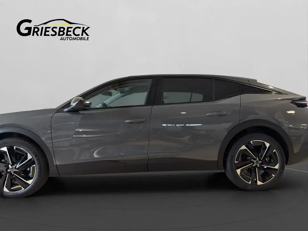 Peugeot 408 - Thumbnail 6