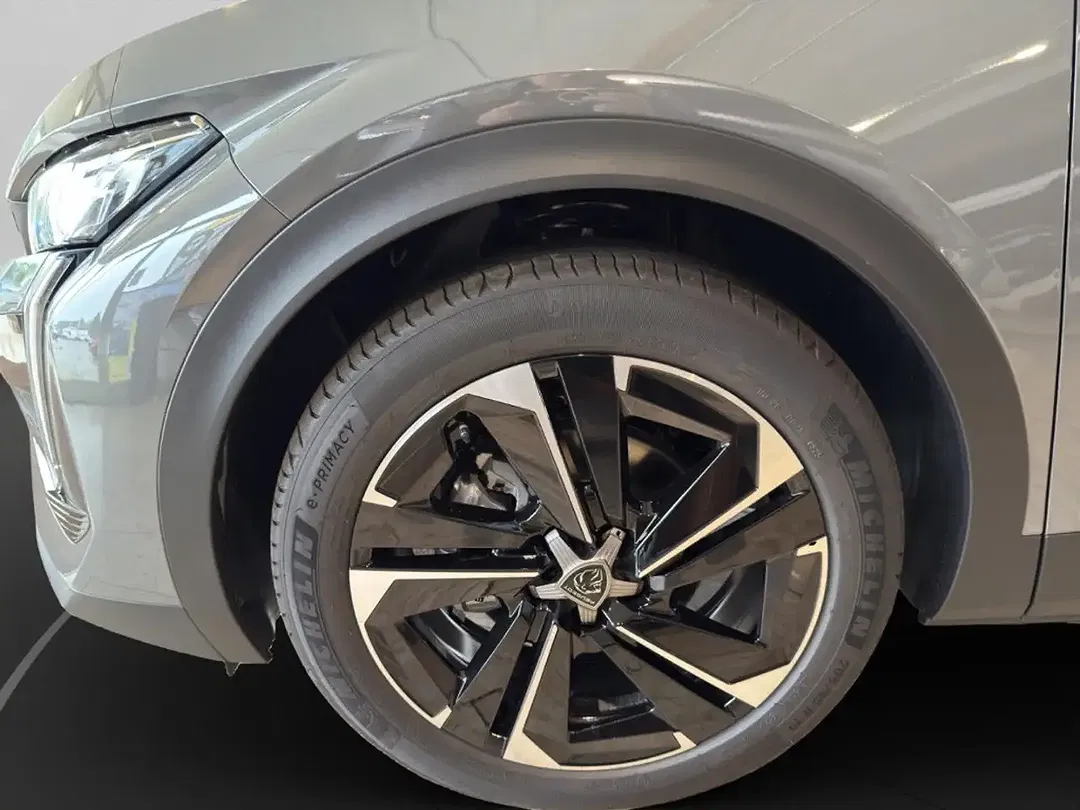 Peugeot 408 - Thumbnail 9