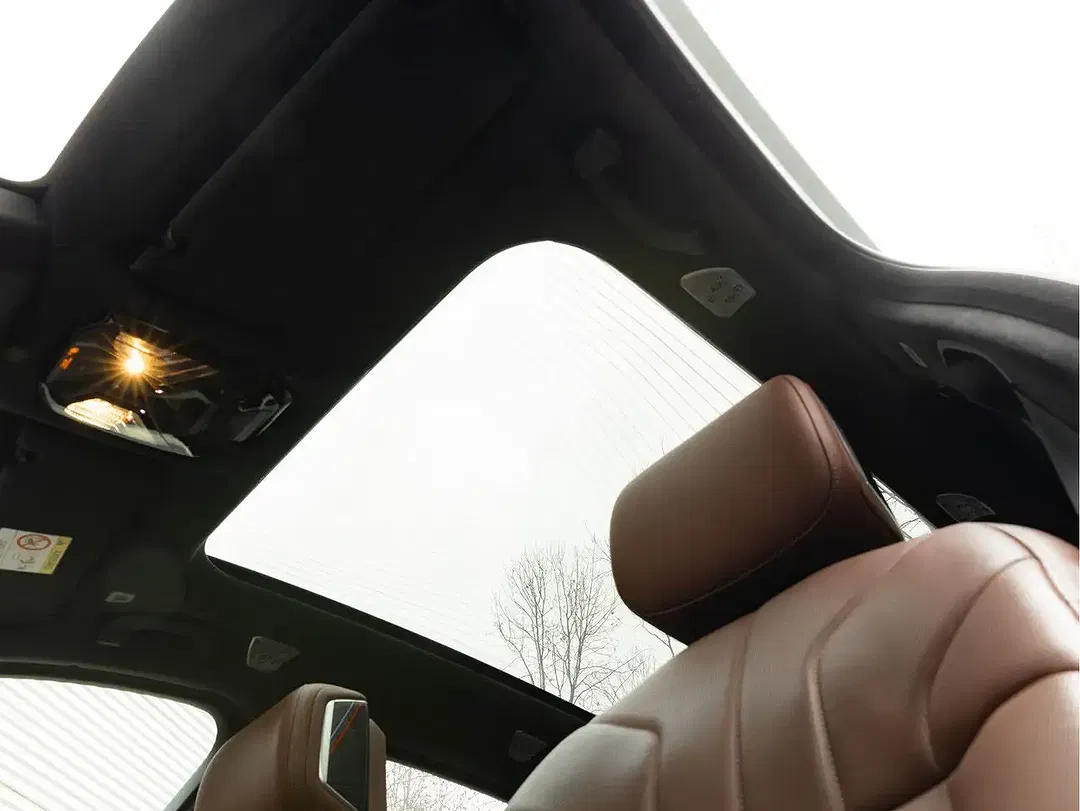 BMW i7 - Thumbnail 3