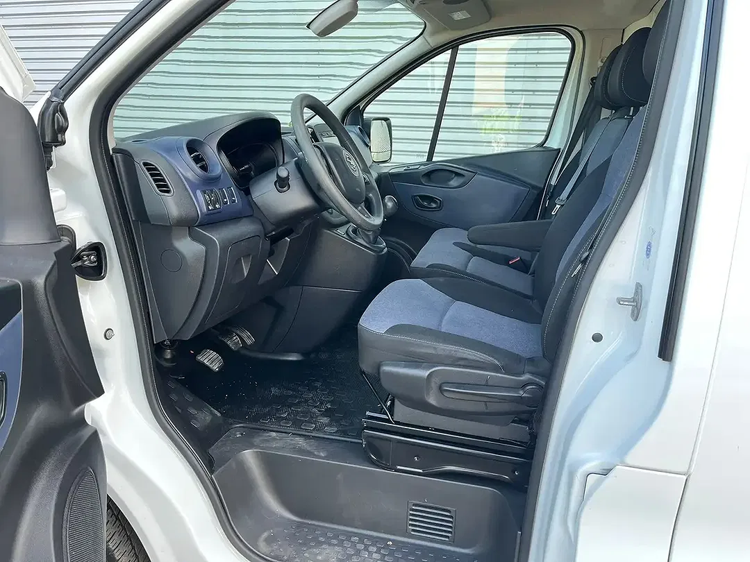 Opel Vivaro - Thumbnail 13