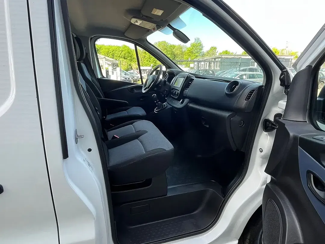 Opel Vivaro - Thumbnail 14