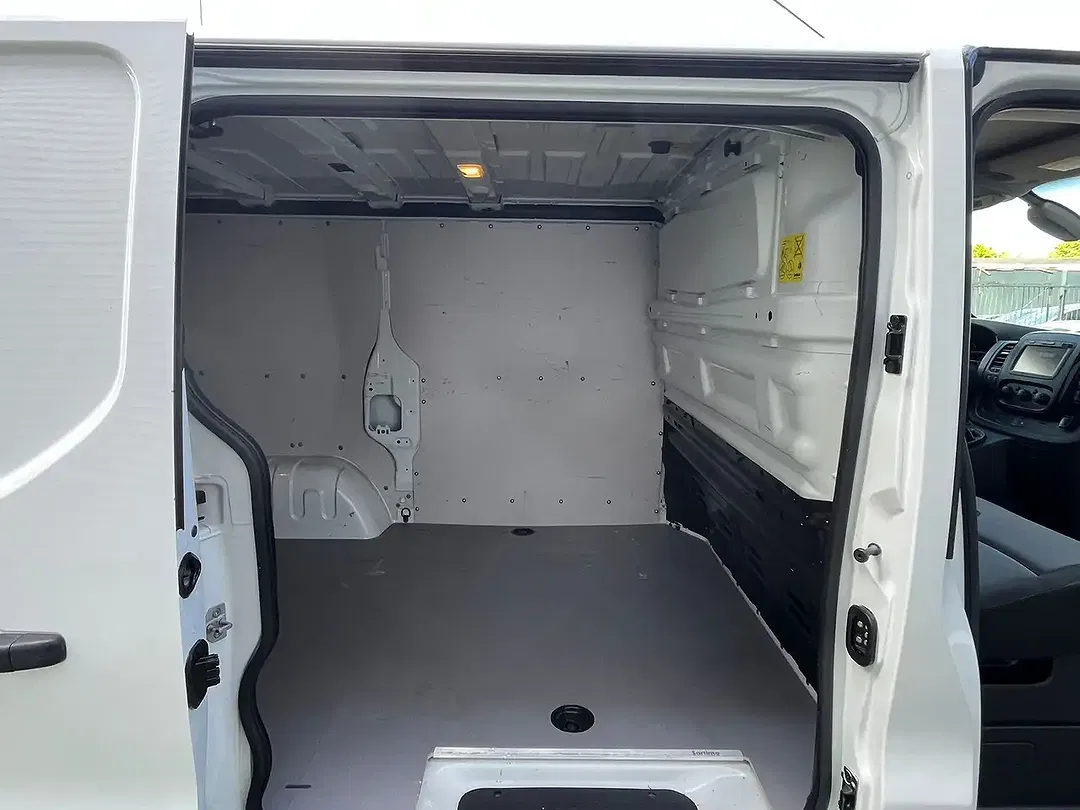 Opel Vivaro - Thumbnail 15