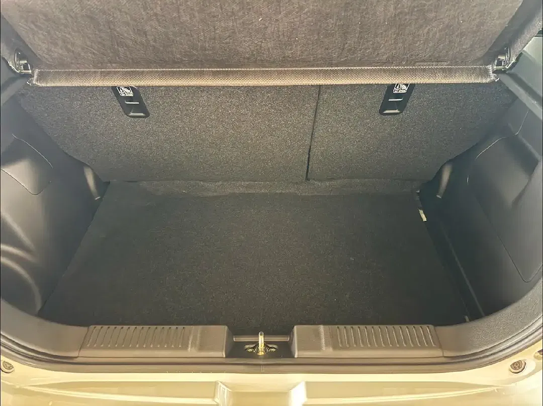 Suzuki Swift - Thumbnail 2
