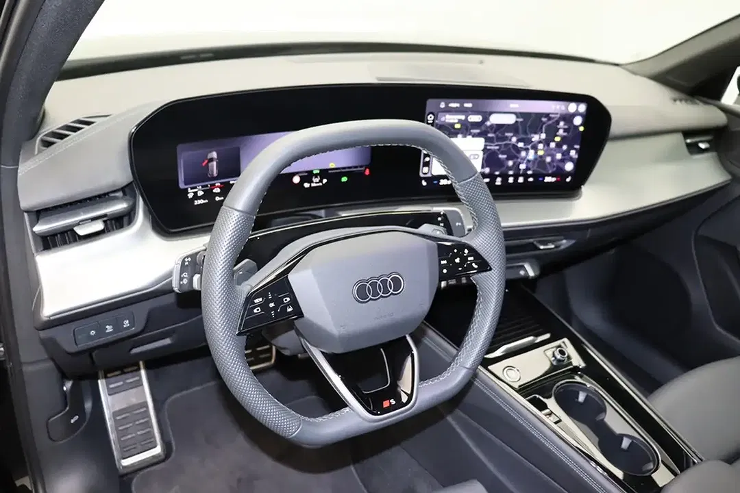 Audi Q3 - Thumbnail 10