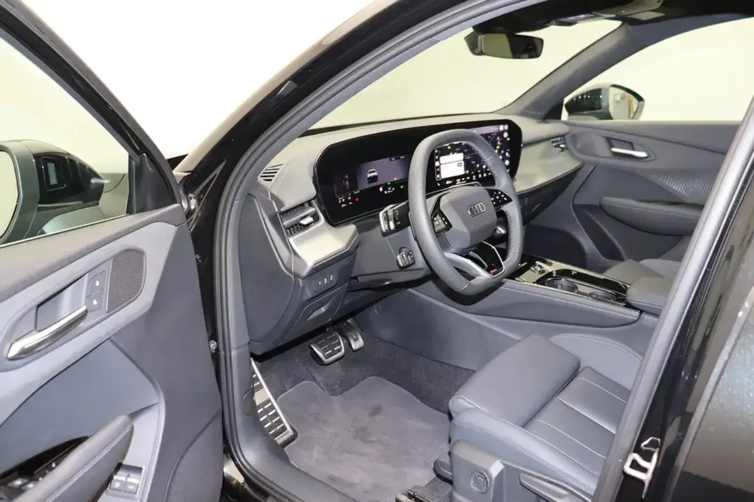 Audi Q3 - Thumbnail 8