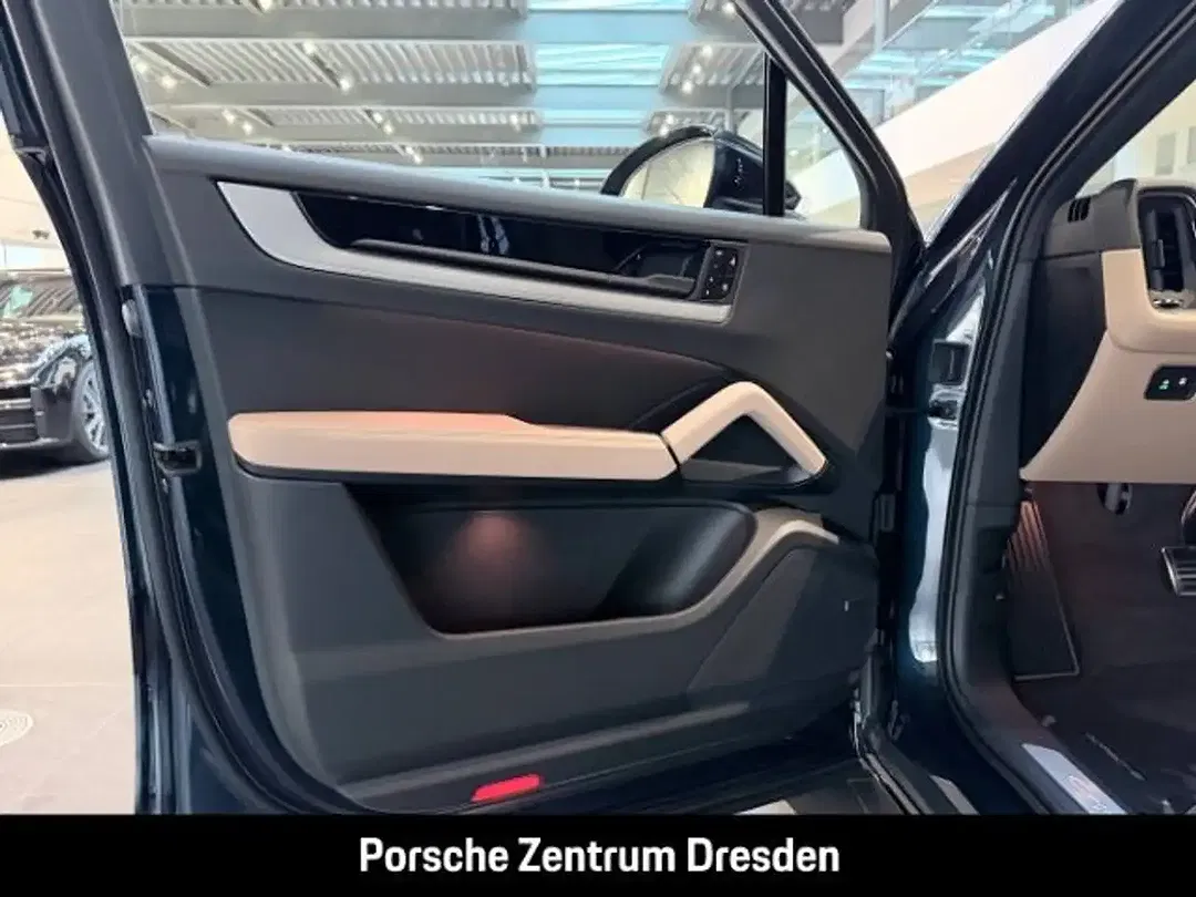Porsche Cayenne - Thumbnail 11