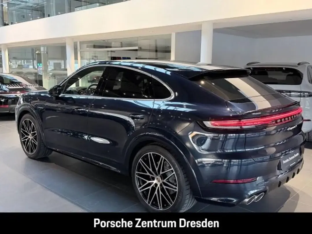 Porsche Cayenne - Thumbnail 3