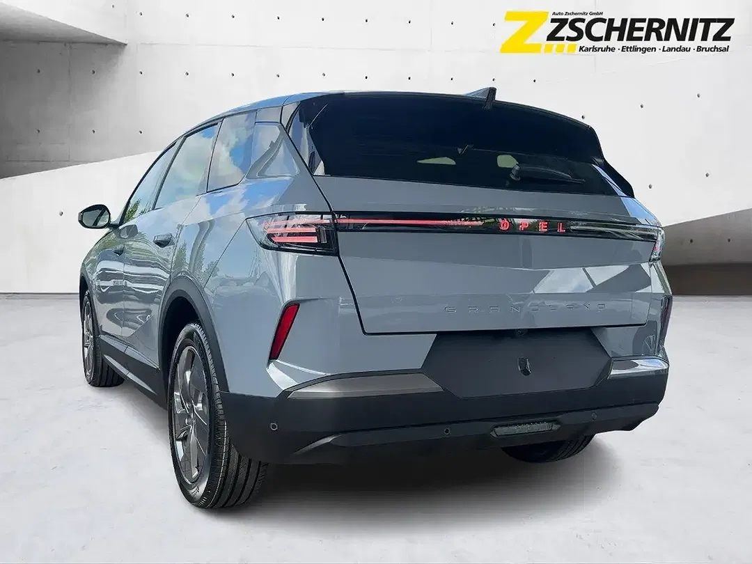Opel Grandland - Thumbnail 2